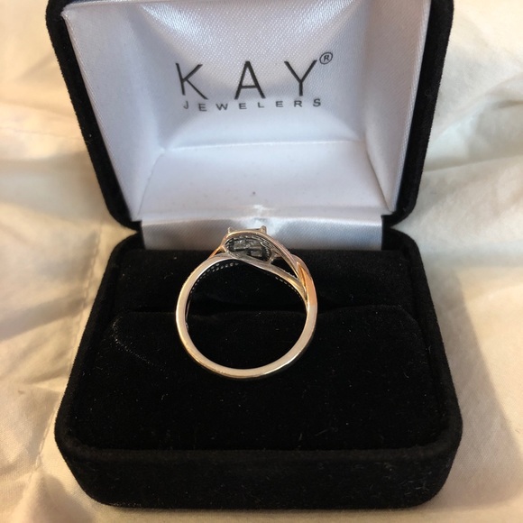 KAY Jewelers 10K Diamond Ring - Picture 4 of 7